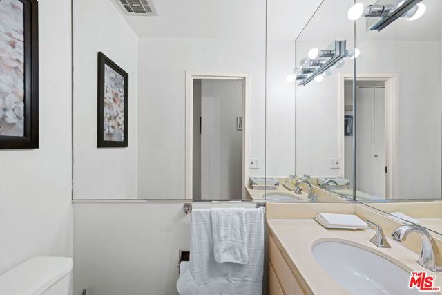 100 S Doheny Drive 512, Los Angeles, CA 90048