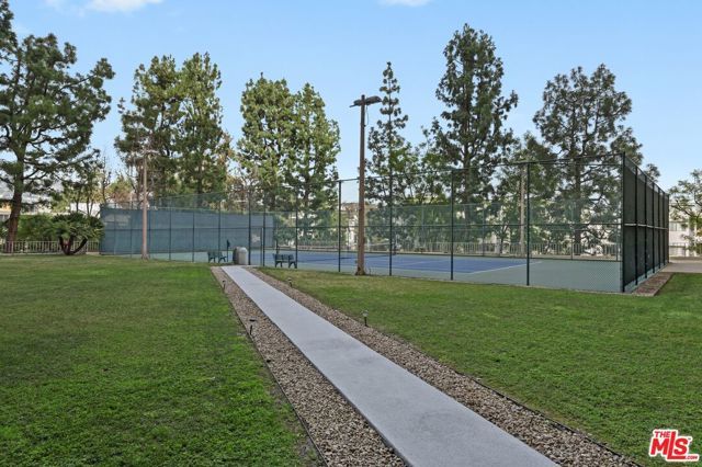 100 S Doheny Drive 512, Los Angeles, CA 90048