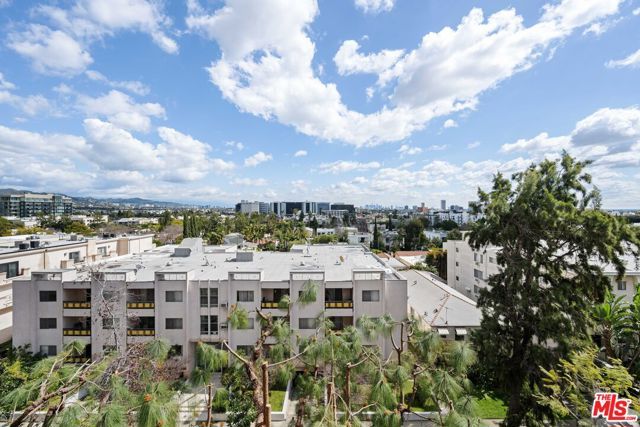 100 S Doheny Drive 512, Los Angeles, CA 90048