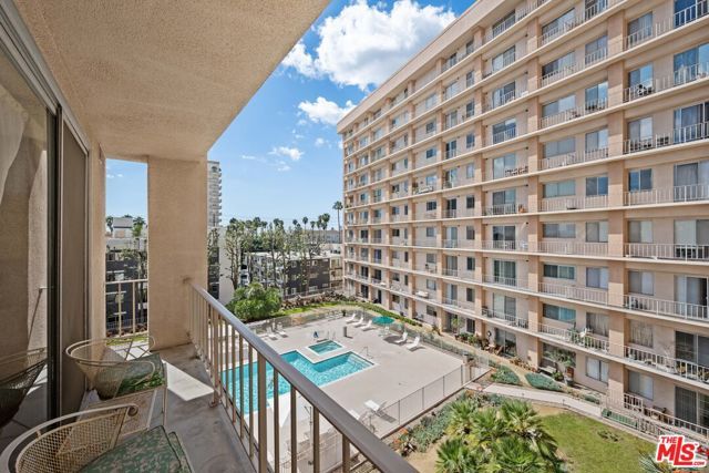 100 S Doheny Drive 512, Los Angeles, CA 90048