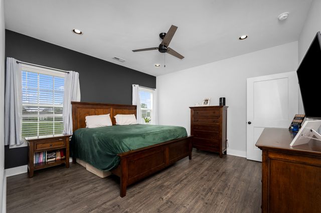 148 Oak Tree Dr, Mcminnville, TN 37110