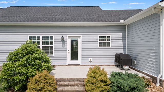 148 Oak Tree Dr, Mcminnville, TN 37110