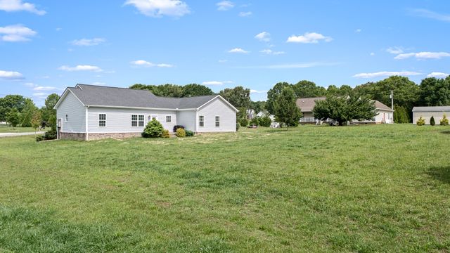 148 Oak Tree Dr, Mcminnville, TN 37110