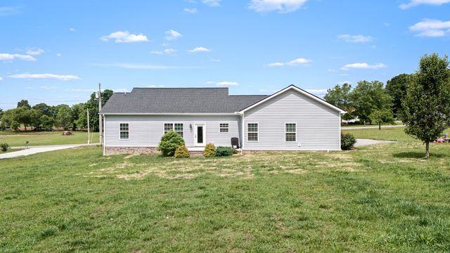 148 Oak Tree Dr, Mcminnville, TN 37110