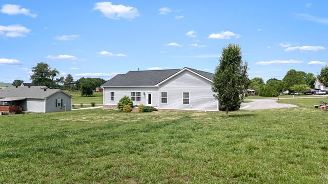148 Oak Tree Dr, Mcminnville, TN 37110