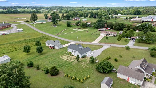 148 Oak Tree Dr, Mcminnville, TN 37110