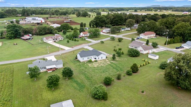 148 Oak Tree Dr, Mcminnville, TN 37110