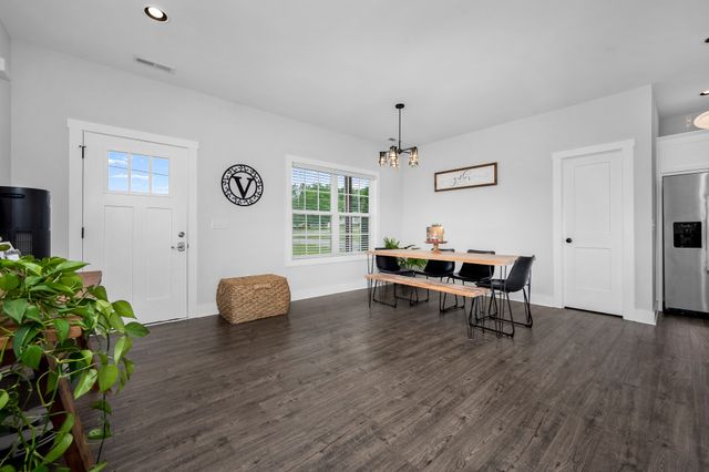 148 Oak Tree Dr, Mcminnville, TN 37110