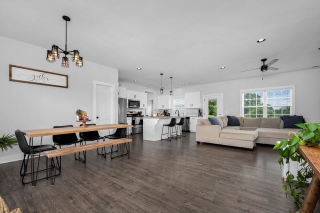 148 Oak Tree Dr, Mcminnville, TN 37110