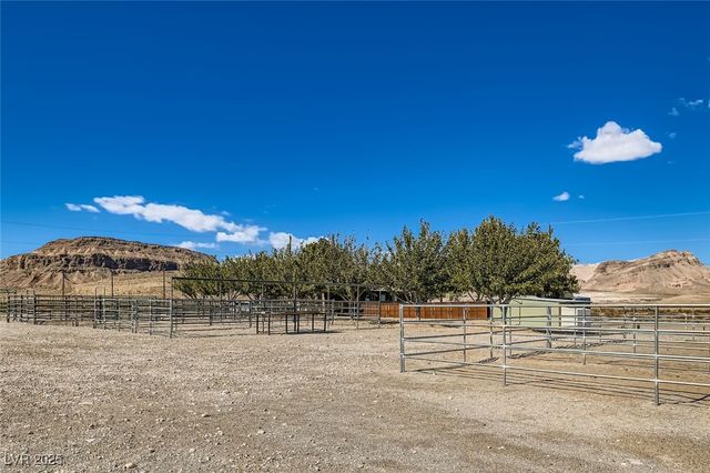 12992 State Hwy 160 Road, Las Vegas, NV 89161