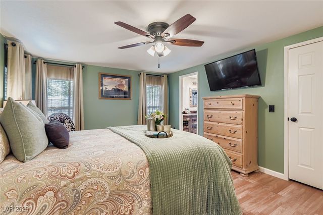 12992 State Hwy 160 Road, Las Vegas, NV 89161