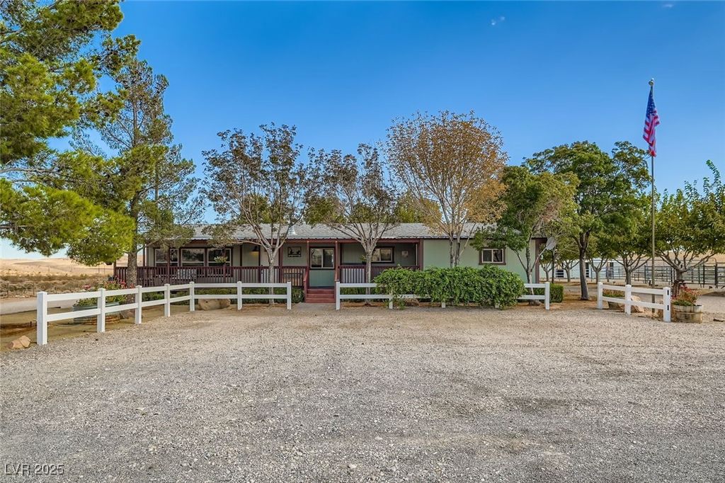 12992 State Hwy 160 Road, Las Vegas, NV 89161