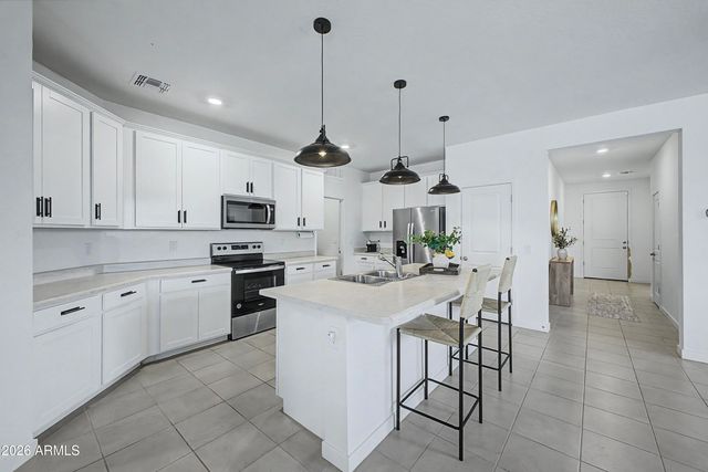 17870 W GAMBIT Trail, Surprise, AZ 85387