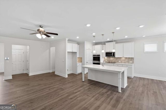 717 Broken Arrow, Waleska, GA 30183