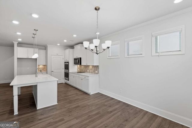 717 Broken Arrow, Waleska, GA 30183