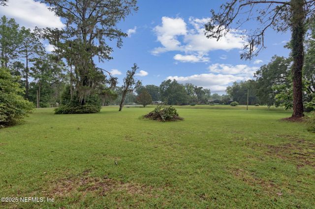 45071 HODGES Road, Callahan, FL 32011