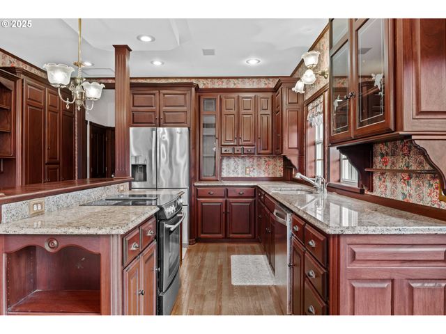 2409 SUNRISE St, Kelso, WA 98626