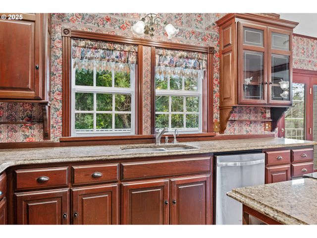 2409 SUNRISE St, Kelso, WA 98626