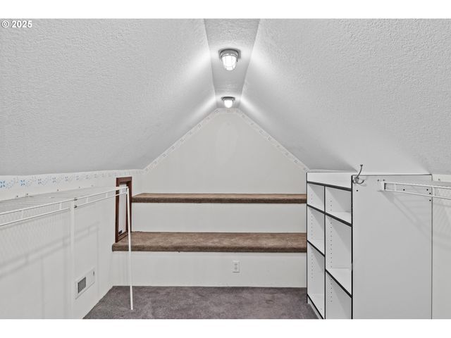 2409 SUNRISE St, Kelso, WA 98626
