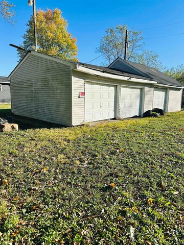 1062 N Mill Street, New Castle, IN 47362