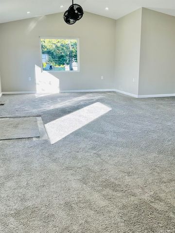 1062 N Mill Street, New Castle, IN 47362
