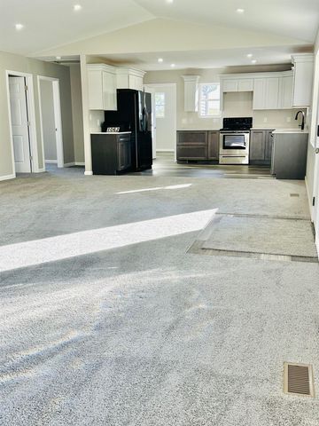 1062 N Mill Street, New Castle, IN 47362