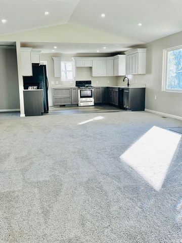 1062 N Mill Street, New Castle, IN 47362