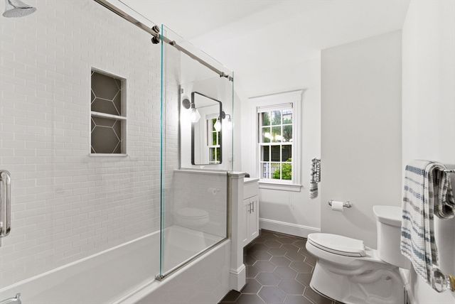 292 Pond St, Boston, MA 02130