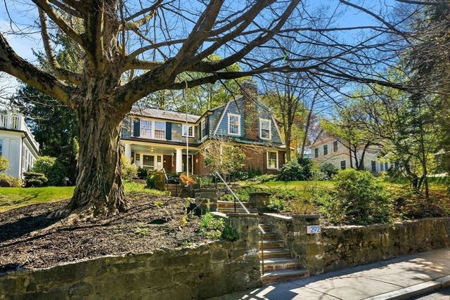 292 Pond St, Boston, MA 02130