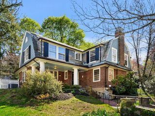292 Pond St, Boston, MA 02130