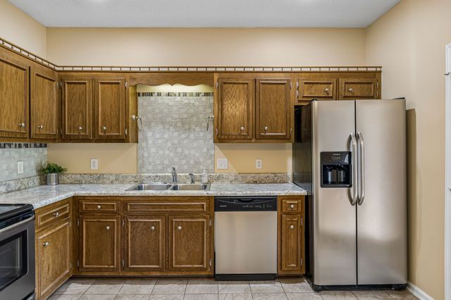 328 Hickory Pl, Nashville, TN 37214