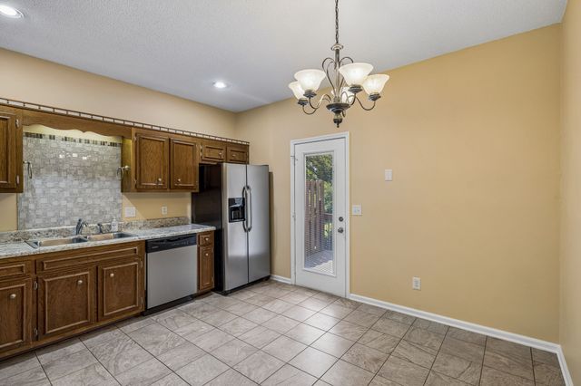 328 Hickory Pl, Nashville, TN 37214