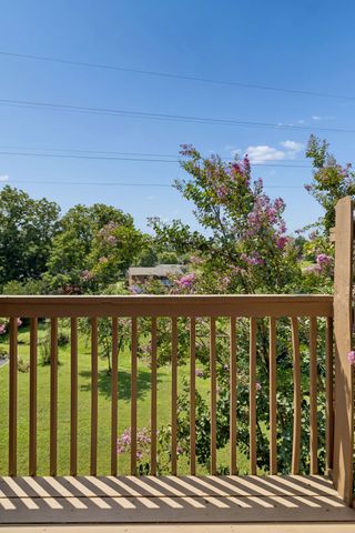 328 Hickory Pl, Nashville, TN 37214
