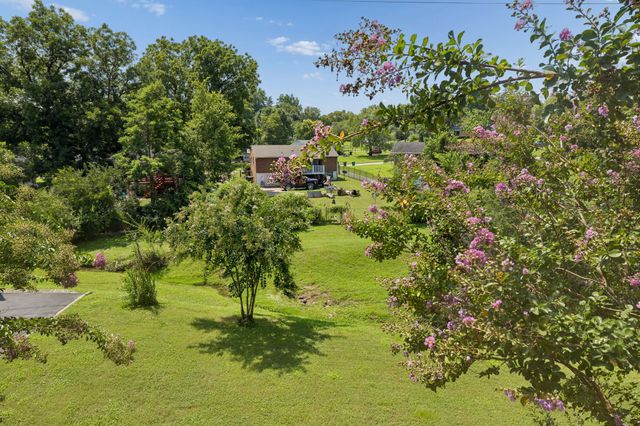 328 Hickory Pl, Nashville, TN 37214