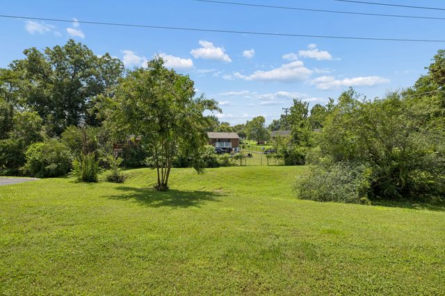 328 Hickory Pl, Nashville, TN 37214