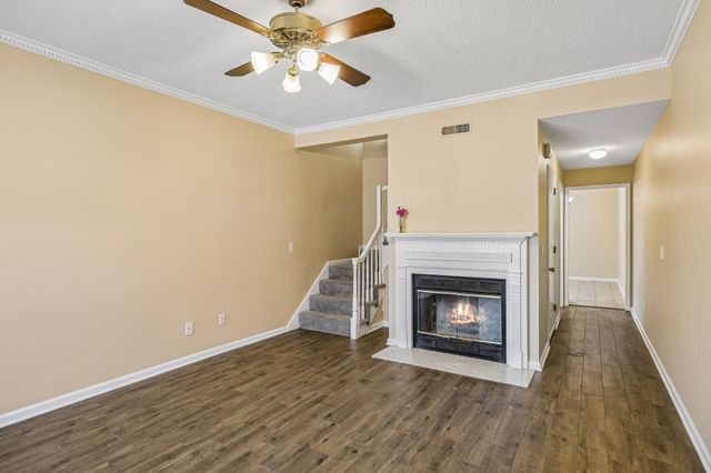 328 Hickory Pl, Nashville, TN 37214