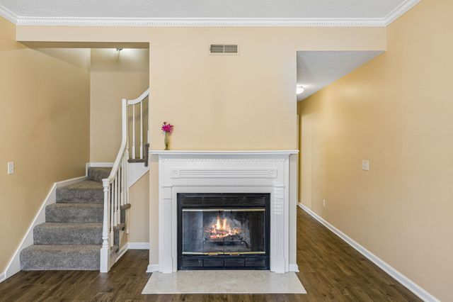 328 Hickory Pl, Nashville, TN 37214