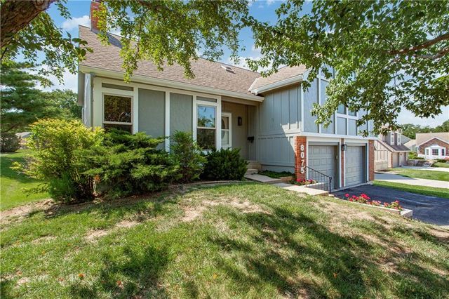 8075 Colony Lane, Lenexa, KS 66215