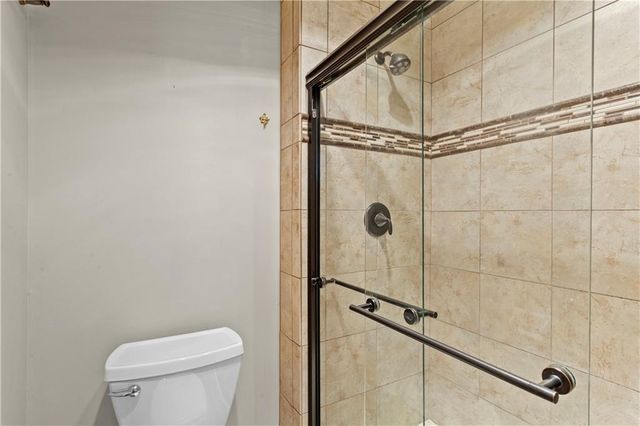 8075 Colony Lane, Lenexa, KS 66215