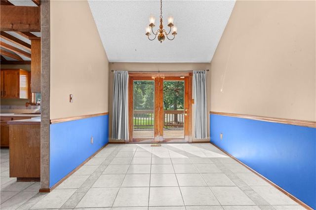 8075 Colony Lane, Lenexa, KS 66215