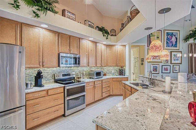 8356 Southwind Bay CIR, Fort Myers, FL 33908