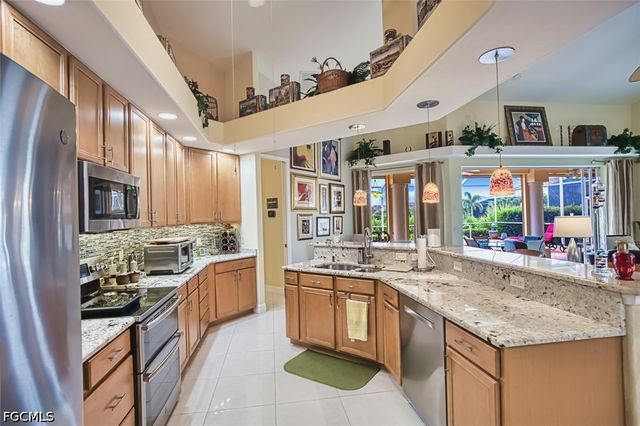 8356 Southwind Bay CIR, Fort Myers, FL 33908