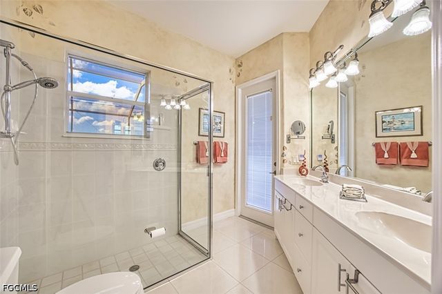 8356 Southwind Bay CIR, Fort Myers, FL 33908