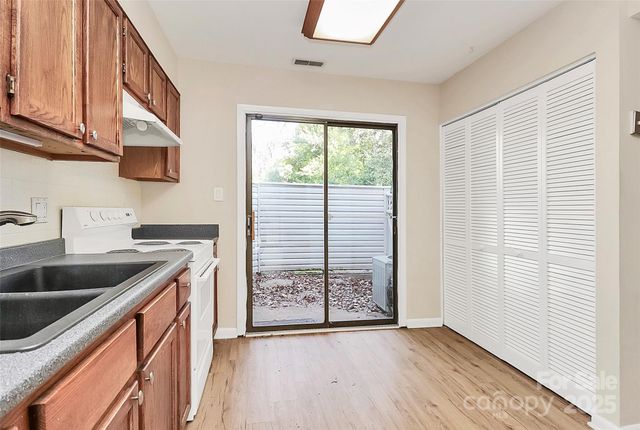 8022 Princess Ann Drive, Charlotte, NC 28212