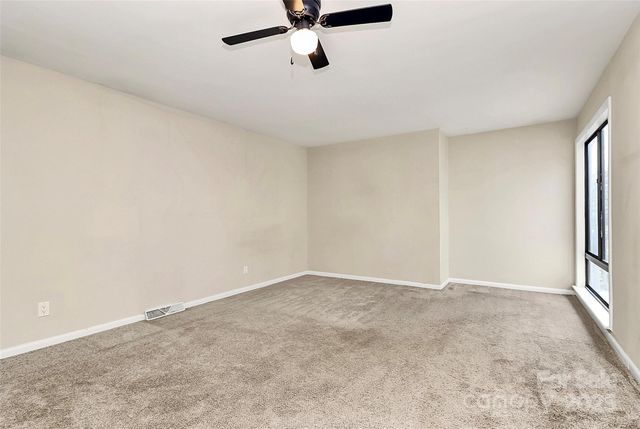 8022 Princess Ann Drive, Charlotte, NC 28212