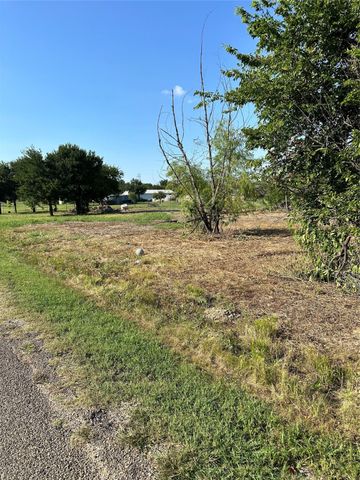 212 3rd Street, Elm Mott, TX 76640
