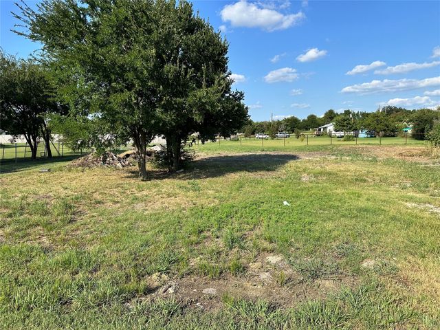 212 3rd Street, Elm Mott, TX 76640