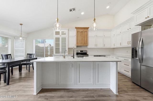 937 S SAN JOAQUIN Court, Gilbert, AZ 85296