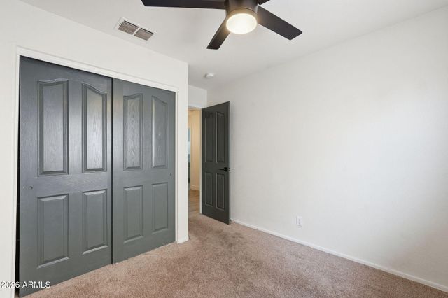 937 S SAN JOAQUIN Court, Gilbert, AZ 85296