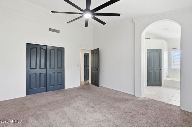 937 S SAN JOAQUIN Court, Gilbert, AZ 85296